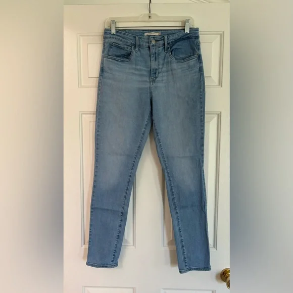 Size 30 Levi’s 721 high rise skinny jeans in EUC. Lovely light wash👖 👠 - Picture 2 of 5